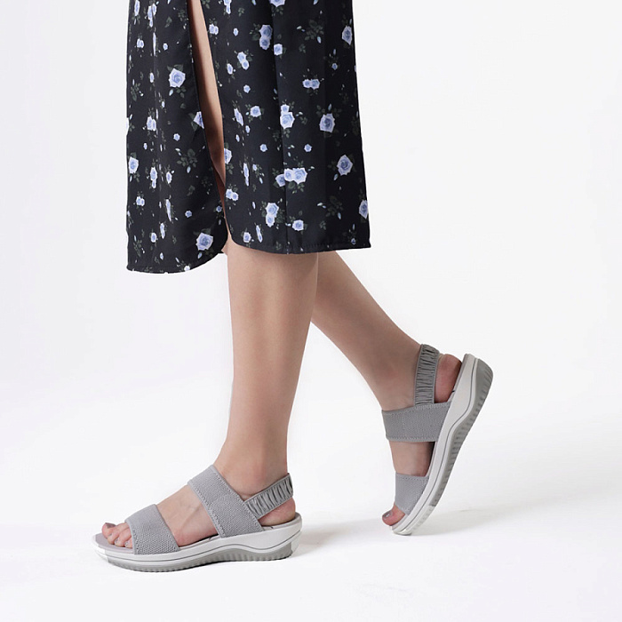 Женские босоножки  JANA серые, артикул 8-8-28769-20-204