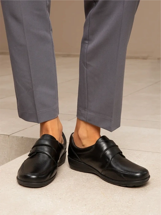 Женские туфли CAPRICE черные, артикул 9-24753-45-022