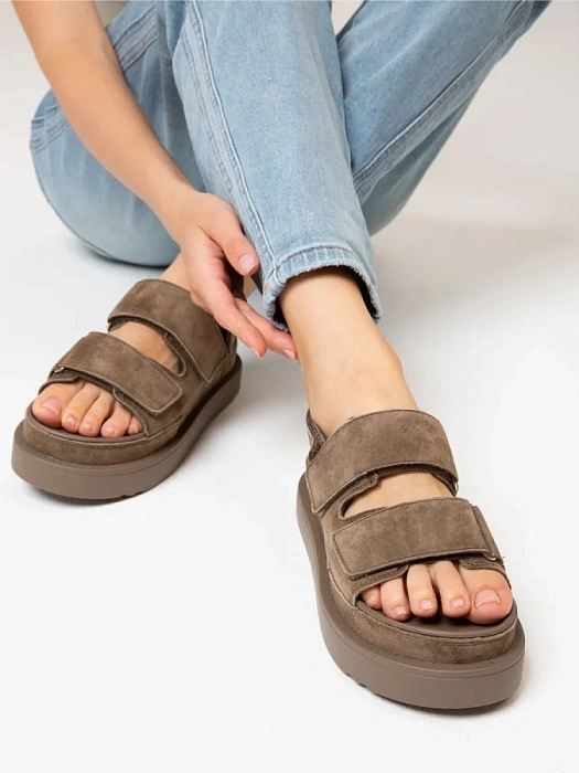 Женские сандалии Donna Daniella  коричневые, артикул XXS25-HHLC2-036-2