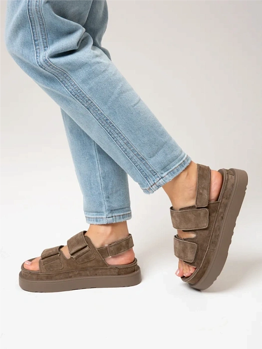 Женские сандалии Donna Daniella  коричневые, артикул XXS25-HHLC2-036-2