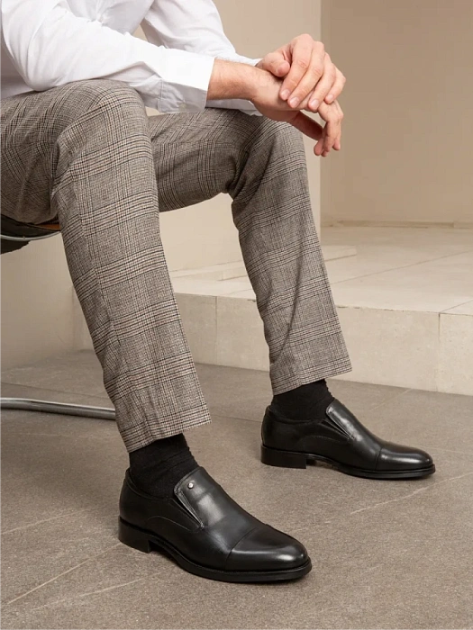 Мужские туфли BRUNO RENZONI  черные, артикул 24211-14-C515