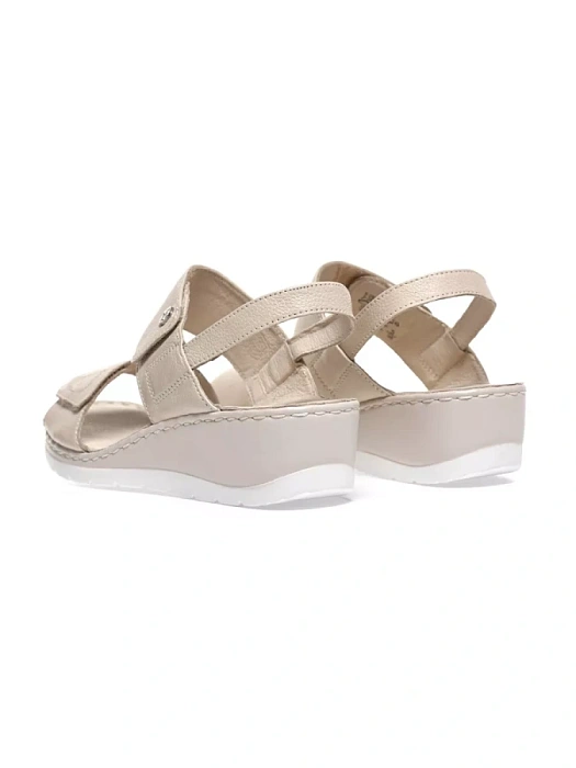 Женские босоножки  CAPRICE бежевые, артикул 9-28251-42-118