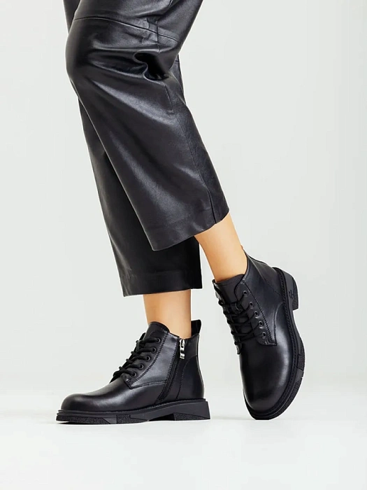 Женские ботинки SOFIA-ALEXANDRA черные, артикул 44E-3554-916Z