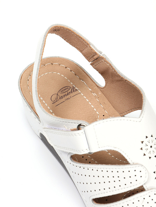 Женские босоножки  Donna Daniella  белые, артикул 31W31-6-021