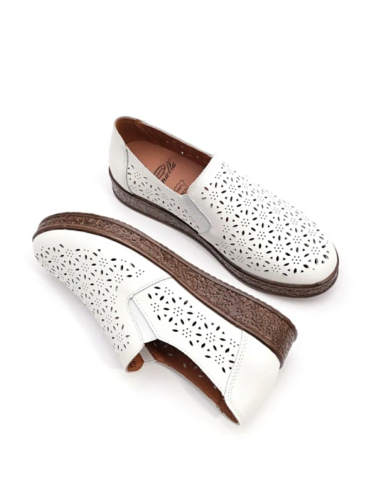 Женские туфли basic Donna Daniella  бежевые, артикул 52E-LQ6107-030