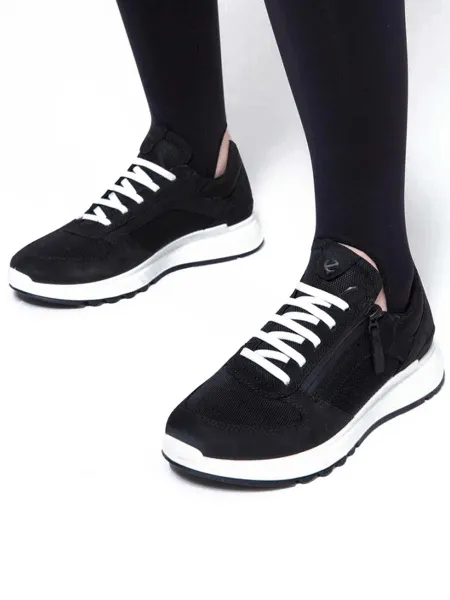 Женские кроссовки ECCO