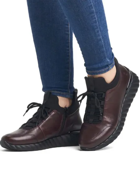 Женские кроссовки REMONTE