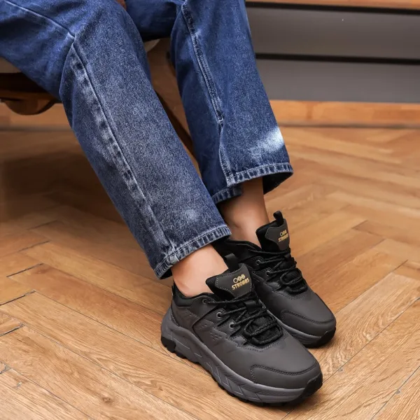 Женские кроссовки STROBBS