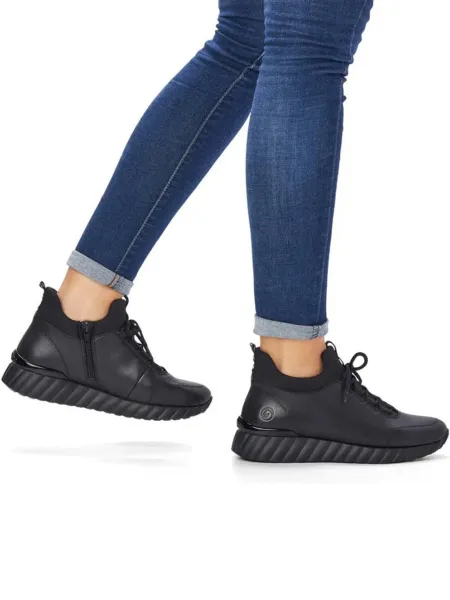 Женские кроссовки REMONTE