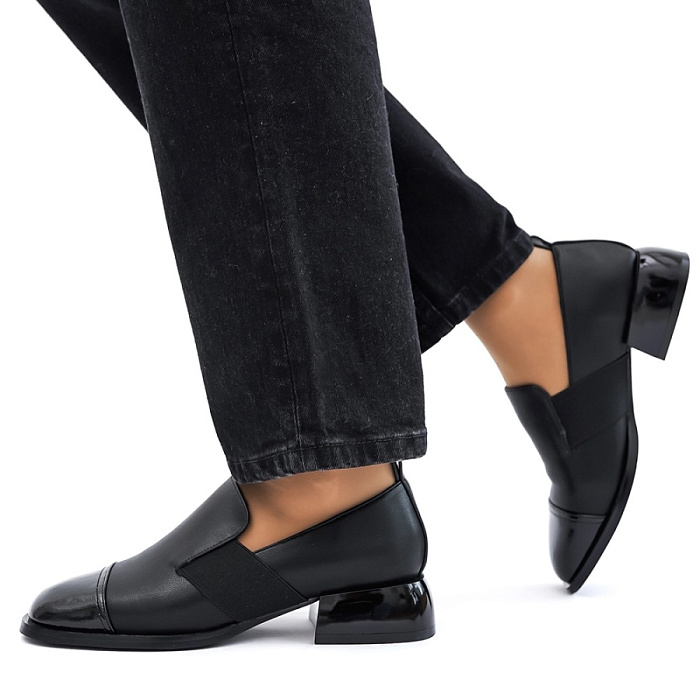 Женские туфли basic Donna Daniella  черные, артикул 32W27-58-1501