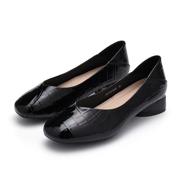 Женские туфли Donna Daniella  черные, артикул 21R9-57-501K1
